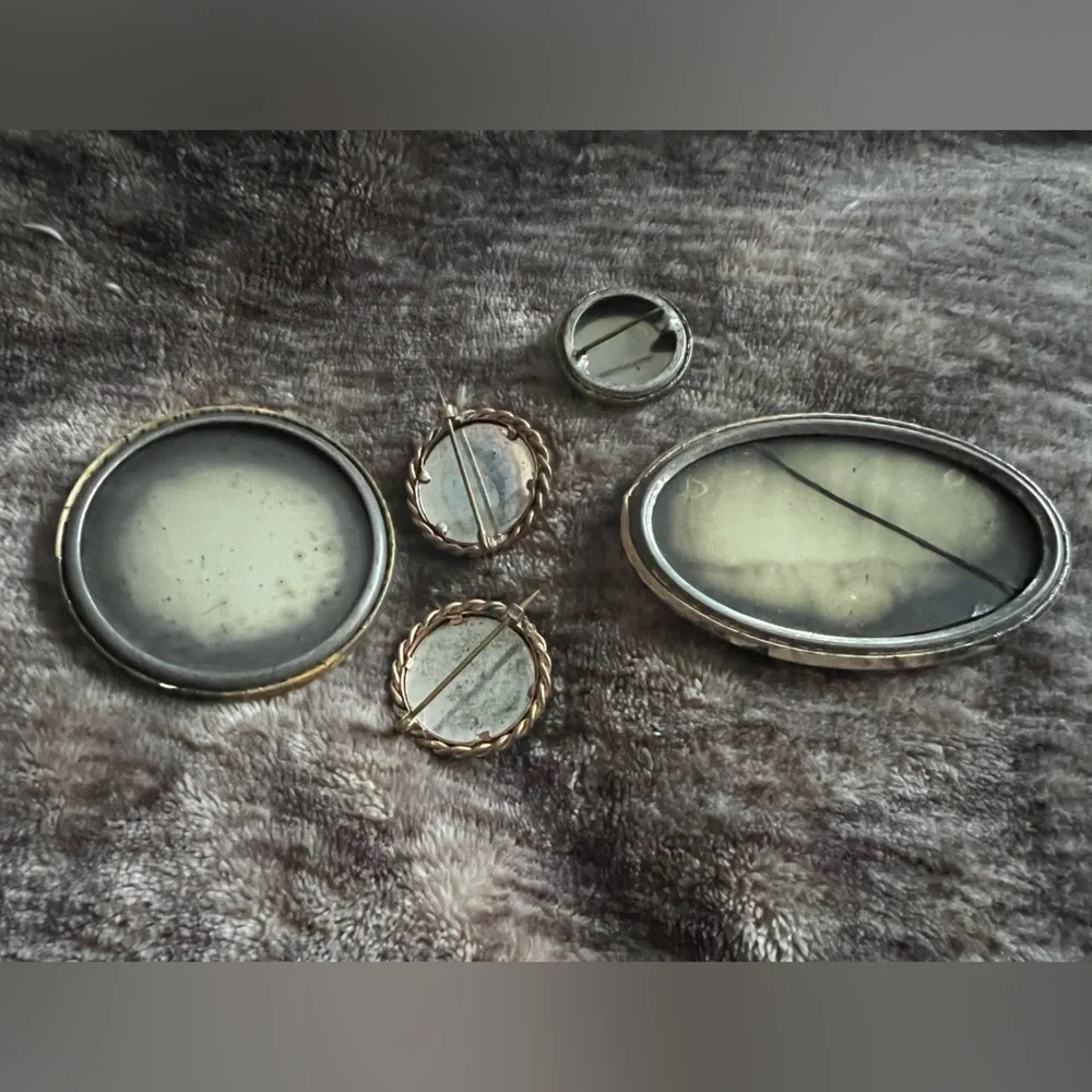 Vintage Pins - Picture 2 of 5